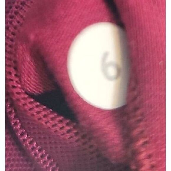 lululemon Racerback Tank Top Size 6 - Picture 5 of 5